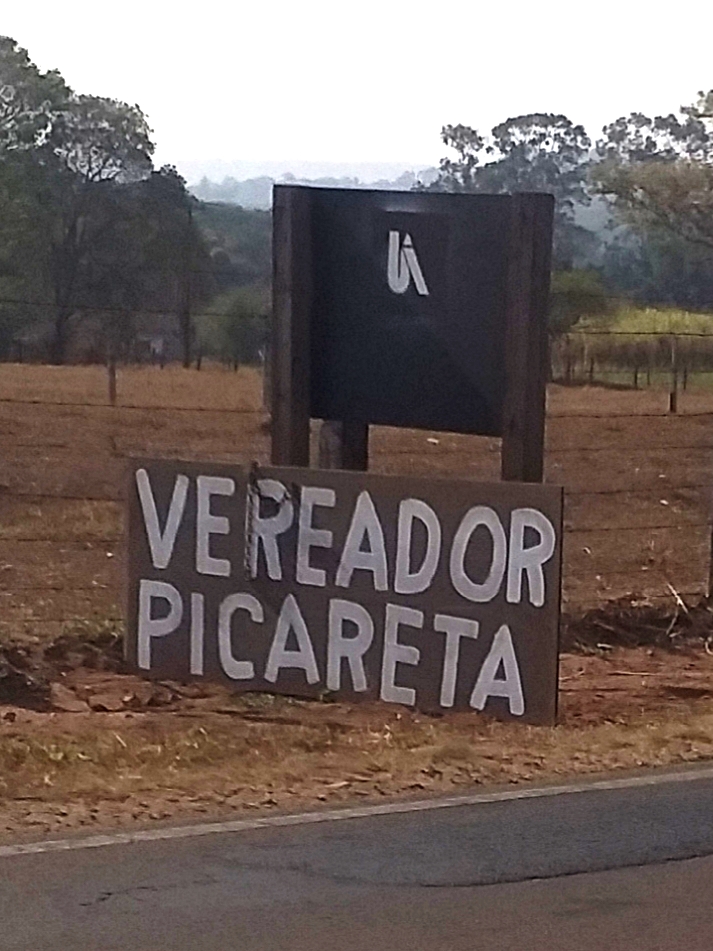 Pref.Mun.Desc. - A pedido do prefeito Becão, 'Carreta da Alegria' estará em  Descalvado nesta quinta e sexta-feira, fazendo passeios gratuitos para a  população